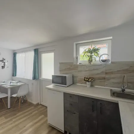 Apartment Universum
